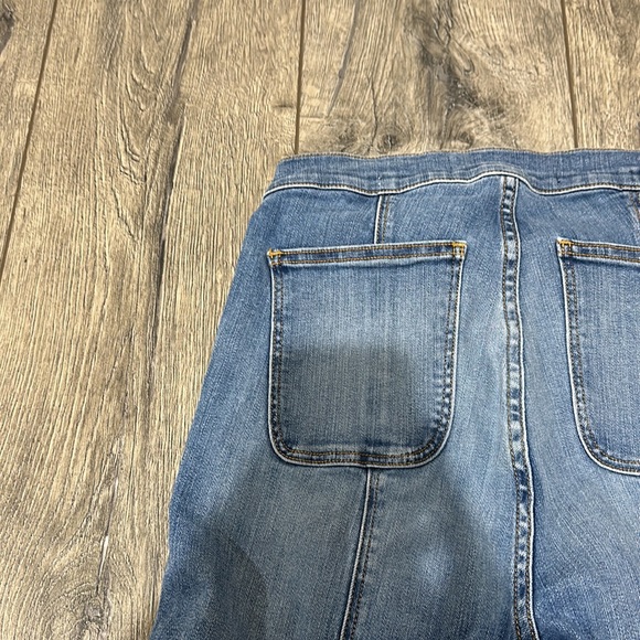 • Veronica Beard • Women’s Carly Kick Flare Jeans High Rise Putnam Wash / Blue27 - Picture 4 of 4